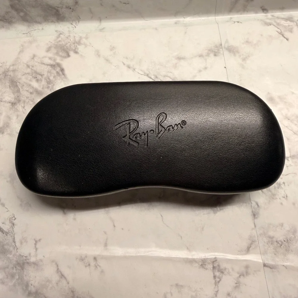 Ray-Ban RB 2132 New Wayfarer Sunglasses Black Beige 52mm Italy with Case